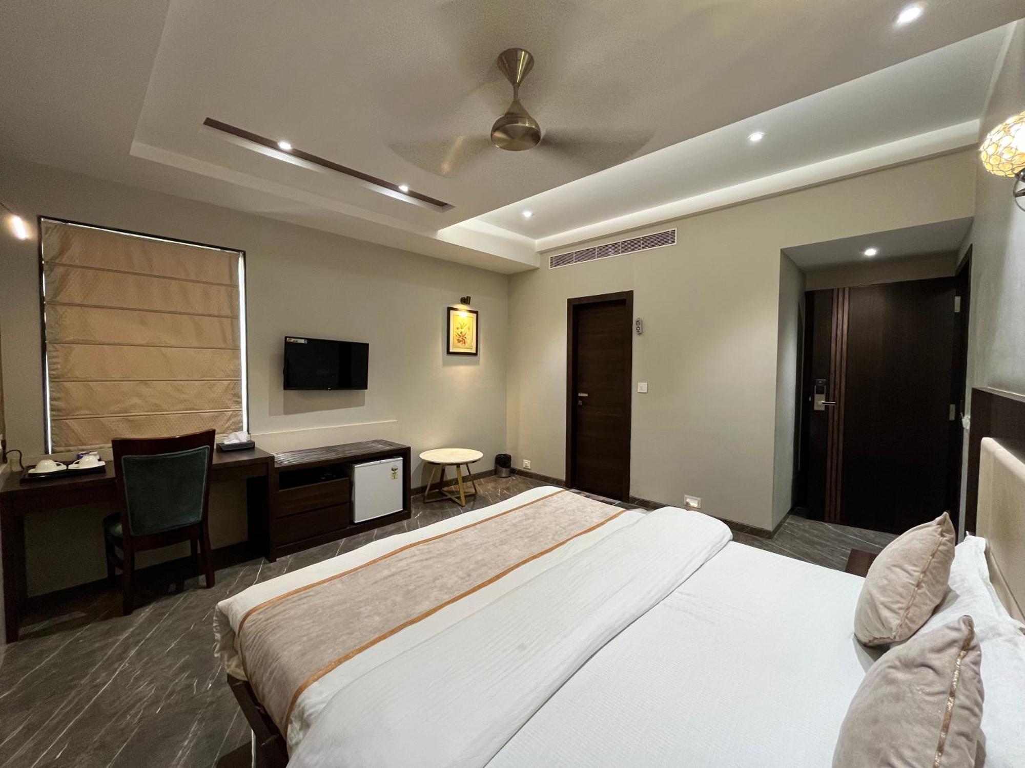 Hotel Royal Livin Varanasi Exterior foto